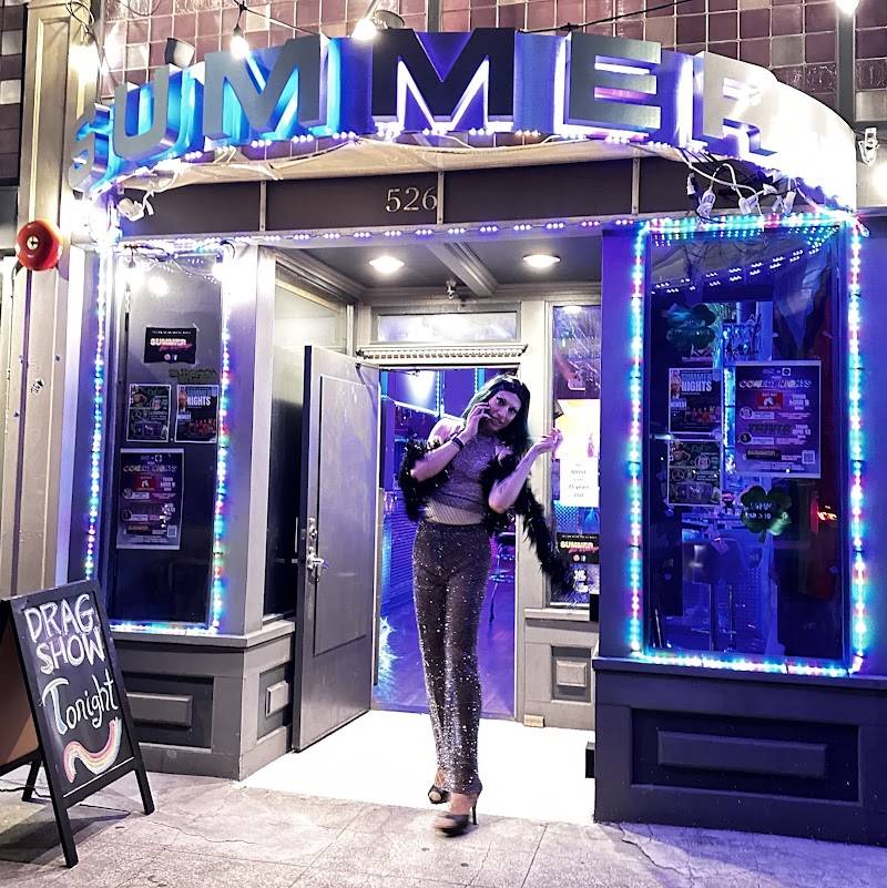 Summer Bar & Lounge